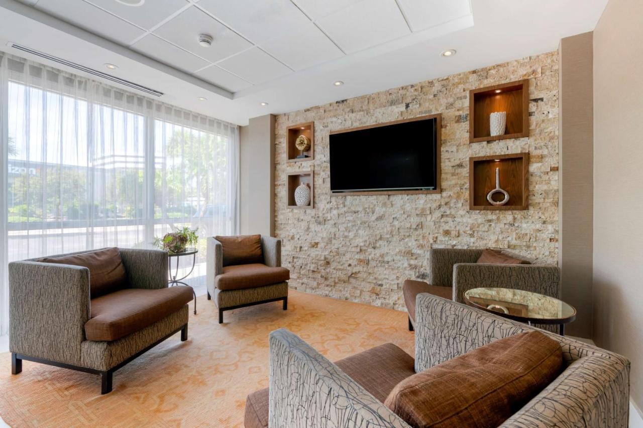 Best Western Plus North Miami-Bal Harbour Exteriör bild