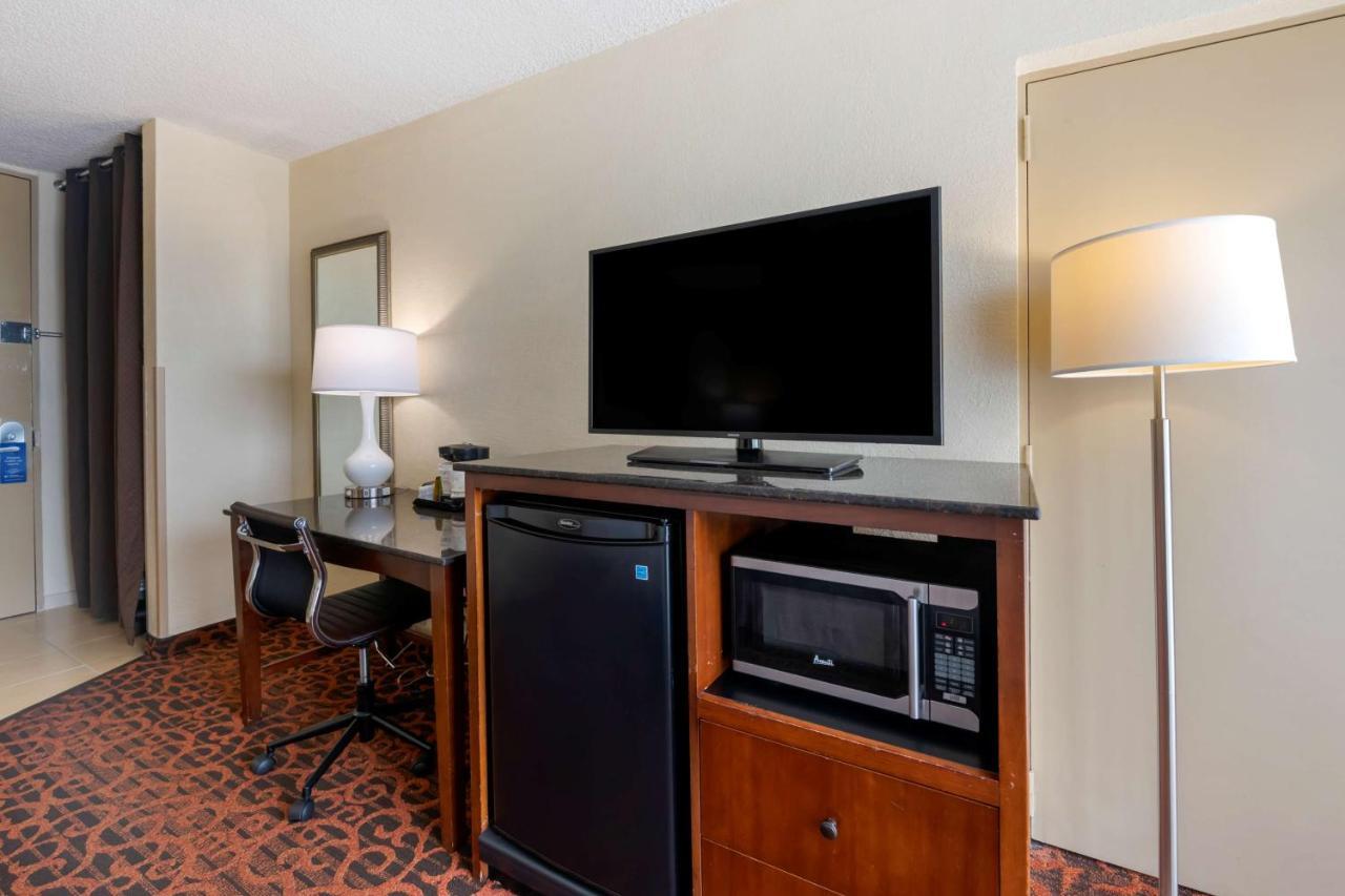 Best Western Plus North Miami-Bal Harbour Exteriör bild