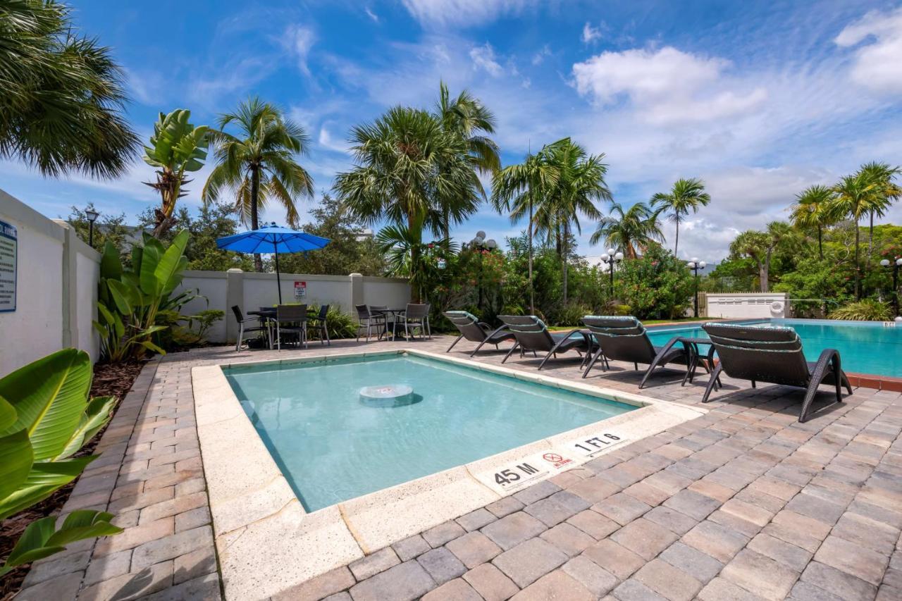 Best Western Plus North Miami-Bal Harbour Exteriör bild
