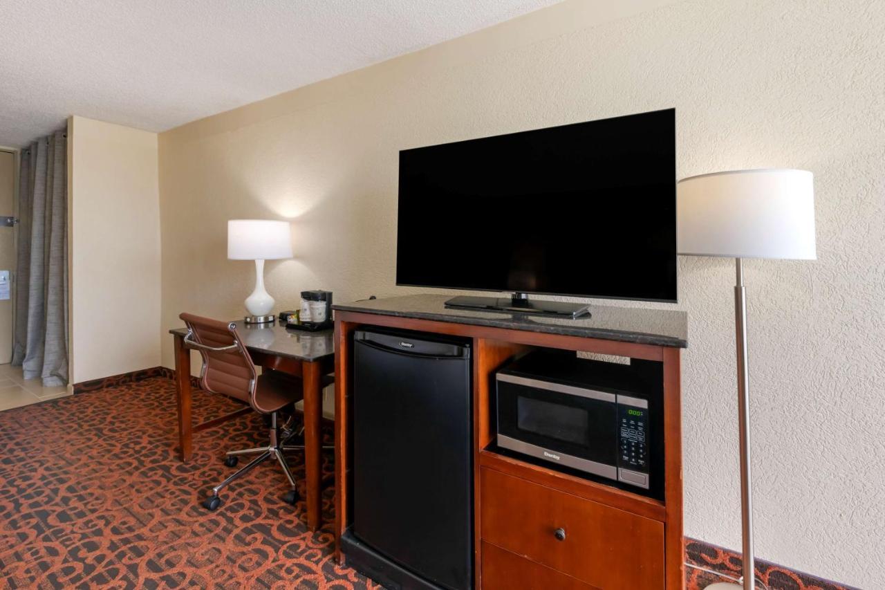 Best Western Plus North Miami-Bal Harbour Exteriör bild