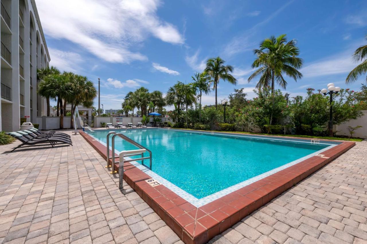 Best Western Plus North Miami-Bal Harbour Exteriör bild