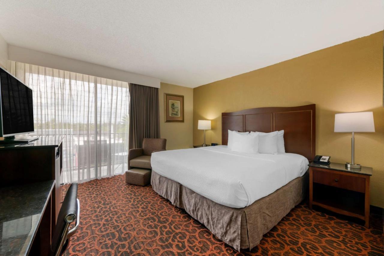 Best Western Plus North Miami-Bal Harbour Exteriör bild