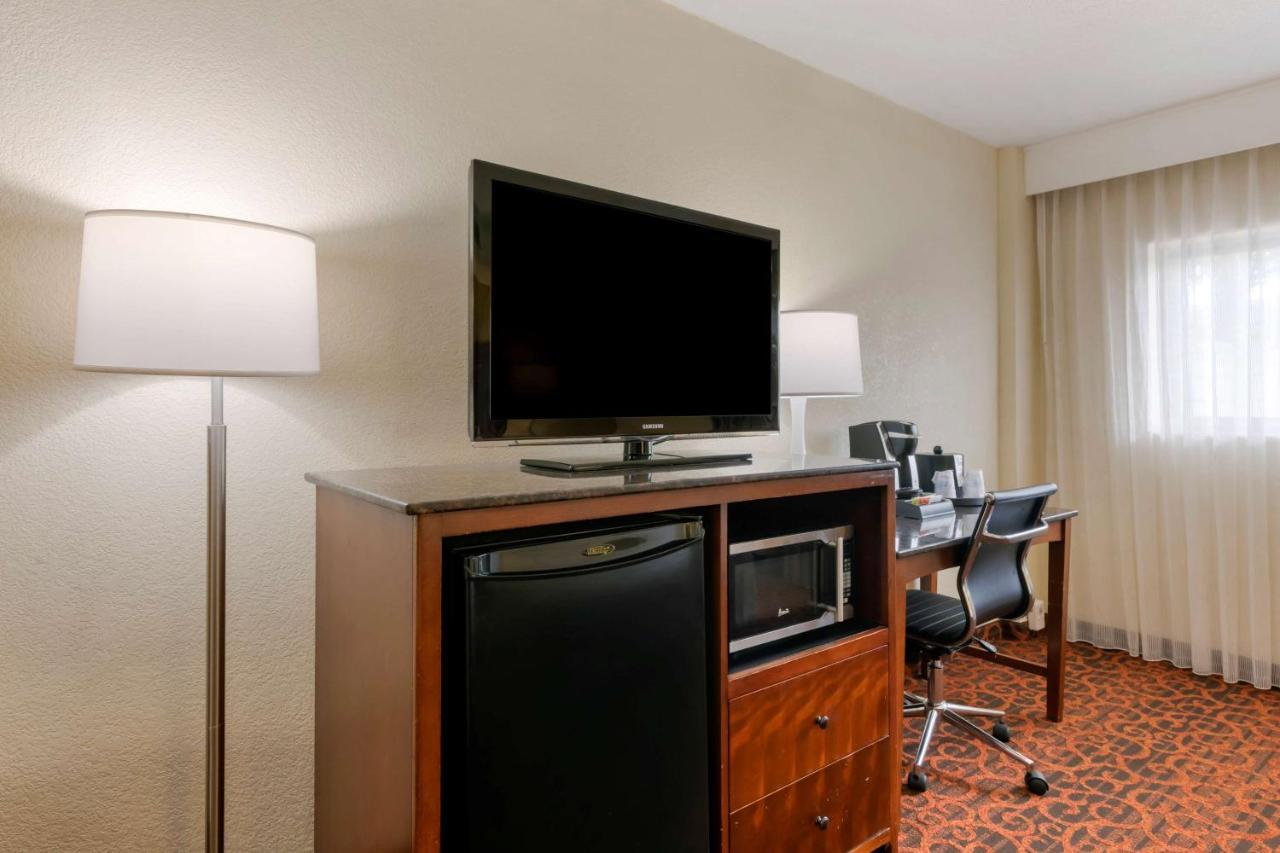 Best Western Plus North Miami-Bal Harbour Exteriör bild