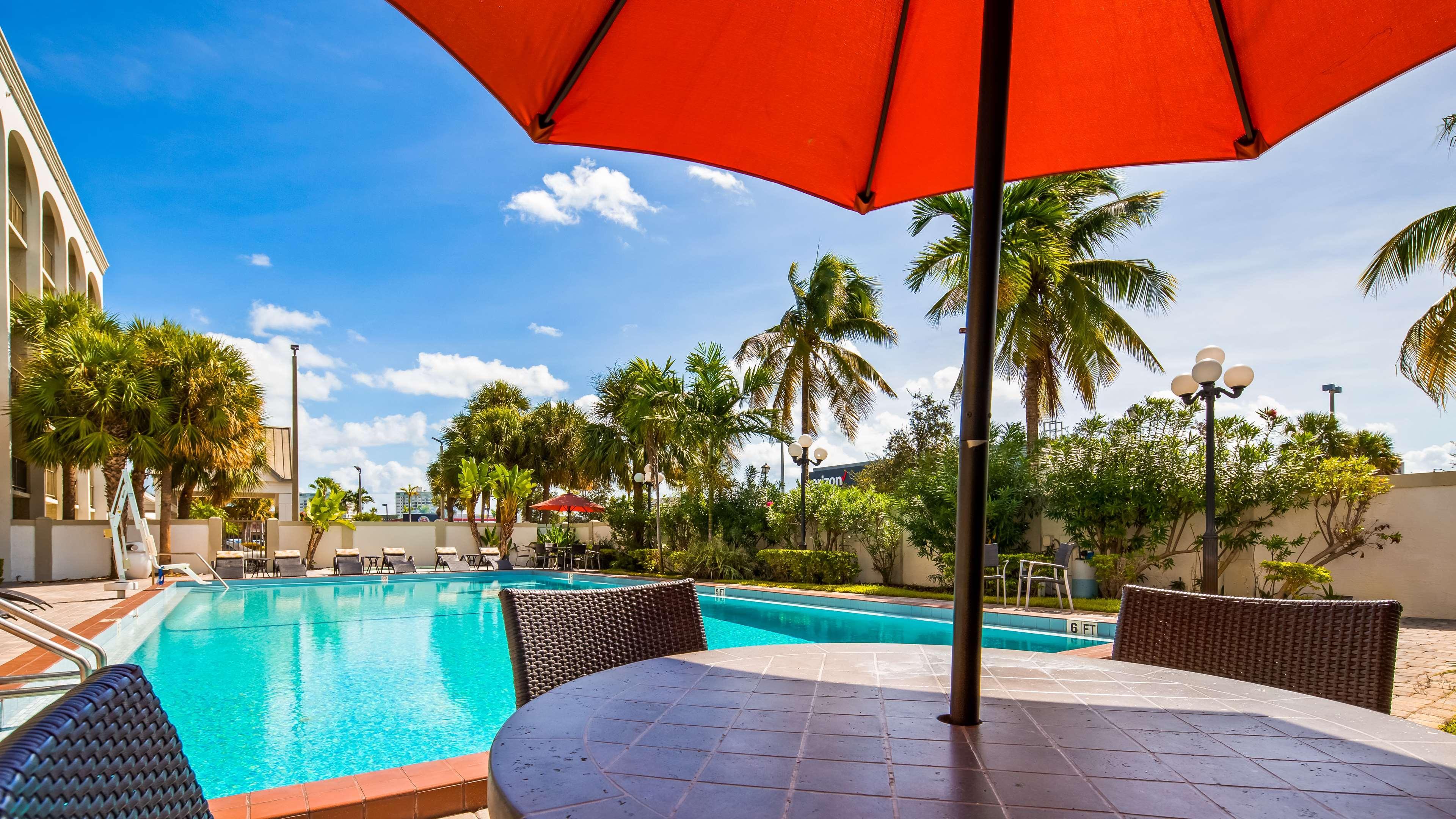 Best Western Plus North Miami-Bal Harbour Exteriör bild